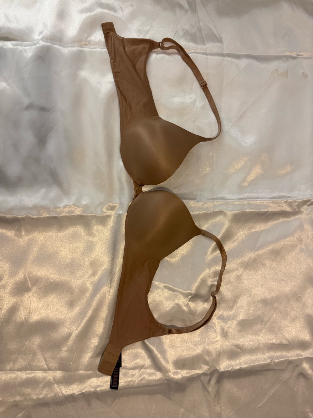 Victoria's Secret T-Shirt Bra in Beige 🧸